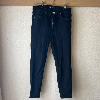 ザラ(ZARA)の【美品】ZARA スキニーパンツ(ブラック)(スキニーパンツ)