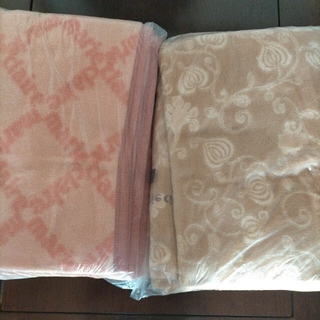 【 arashinoopen様専用】marie claire  毛布2枚セット(毛布)