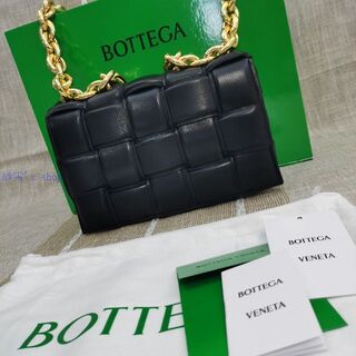 Bottega Venetaパデッド カセット ショルダーバッグ