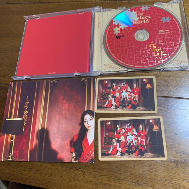 Perfect World TWICE  エンタメ/ホビーのCD(K-POP/アジア)の商品写真