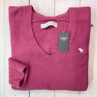 アバクロンビーアンドフィッチ(Abercrombie&Fitch)の女子力アップ！華やぎピンク♡ふわふわVネック/セーター【XS】アバクロ/ニット(ニット/セーター)