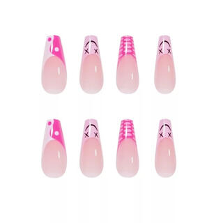 ピンク ネイルチップ ギャルネイル BLACKPINK パンク 豹 Barbie コスメ/美容のネイル(つけ爪/ネイルチップ)の商品写真