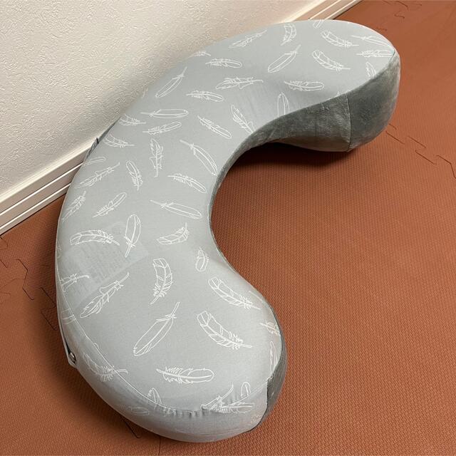 Ergobaby(エルゴベビー)のエルゴ 授乳クッション eriobaby NURSING PILLOW キッズ/ベビー/マタニティの授乳/お食事用品(その他)の商品写真