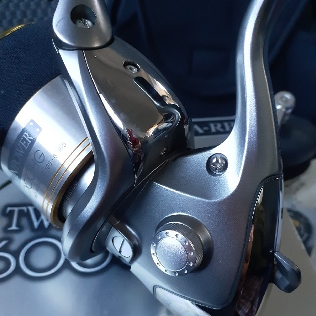 SHIMANO - シマノ 02ツインパワー6000hg SHIMANOのリール SHIMANO - シマノ 02ツインパワー6000hg SHIMANOのリール