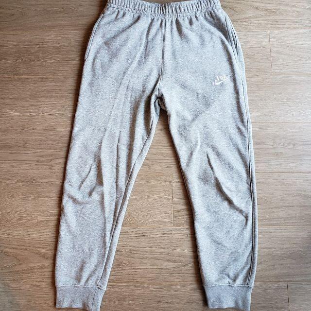 Nike Nike ナイキ スポーツウェア クラブ フリース ジョガーパンツ S グレーの通販 By あお S Shop ナイキならラクマ Nike Nike ナイキ スポーツウェア クラブ フリース ジョガーパンツ S グレーの通販 By あお S Shop ナイキならラクマ