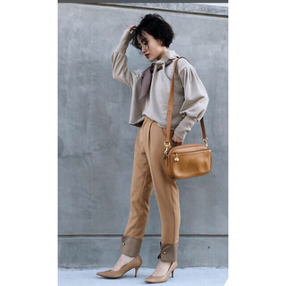 アメリヴィンテージ(Ameri VINTAGE)のAMERI CUFFS MOTIF TAPERED PANTS(カジュアルパンツ)