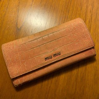 ミュウミュウ(miumiu)のmiumiu 財布　ピンク(長財布)