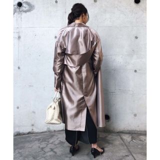 Ameri IRIDESCENT DRAPE COAT