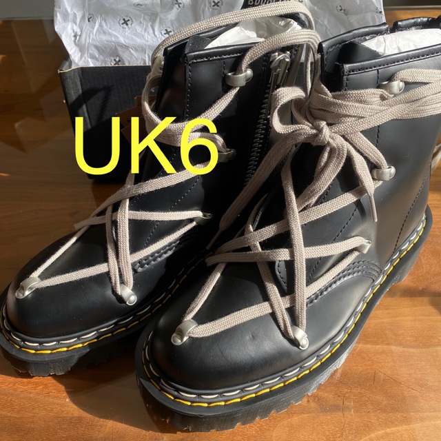 Rick Owens(リックオウエンス)の　新品未使用　Rick Owens × Dr.Martens uk6 ブーツ　 メンズの靴/シューズ(ブーツ)の商品写真