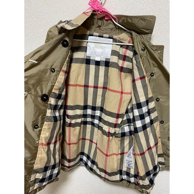 BURBERRY(バーバリー)のバーバリー　キッズ　トレンチコート10y size キッズ/ベビー/マタニティのキッズ服女の子用(90cm~)(コート)の商品写真