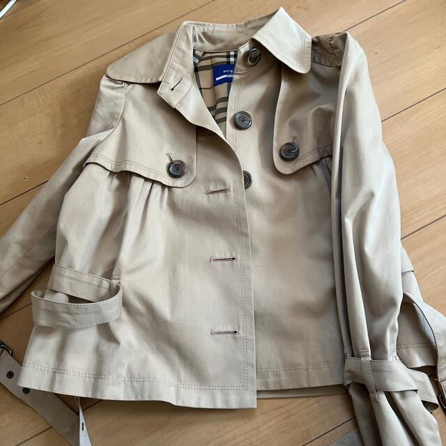 BURBERRY BLUE LABEL(バーバリーブルーレーベル)のBurberry ブルーレーベル レディースのジャケット/アウター(トレンチコート)の商品写真