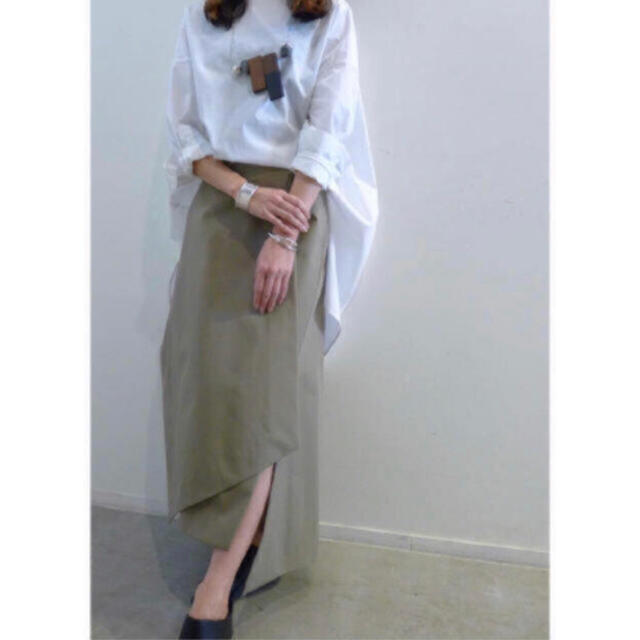 ENFOLD(エンフォルド)のenfold カーキスカート レディースのスカート(ロングスカート)の商品写真