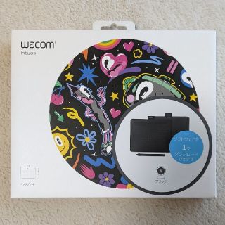 ワコム(Wacom)のWACOMペンタブレットIntuosスモール(PC周辺機器)