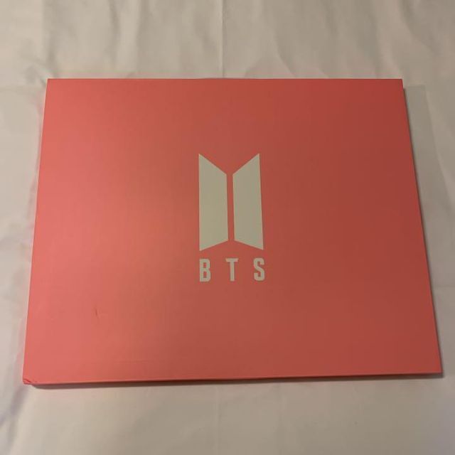 HOUSE OF BTS V painting kit テテ　テヒョン　セルフ エンタメ/ホビーのタレントグッズ(アイドルグッズ)の商品写真