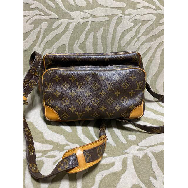 LOUIS VUITTON(ルイヴィトン)のルイヴィトン　LOUISVUITTON  ナイル　モノグラム　ショルダーバック　 レディースのバッグ(ショルダーバッグ)の商品写真