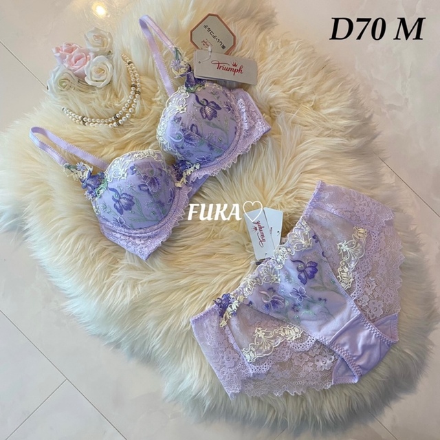 D70♡トリンプ TR0078 レッドレーベル美しいデコルテ　ブラ＆ショーツ B