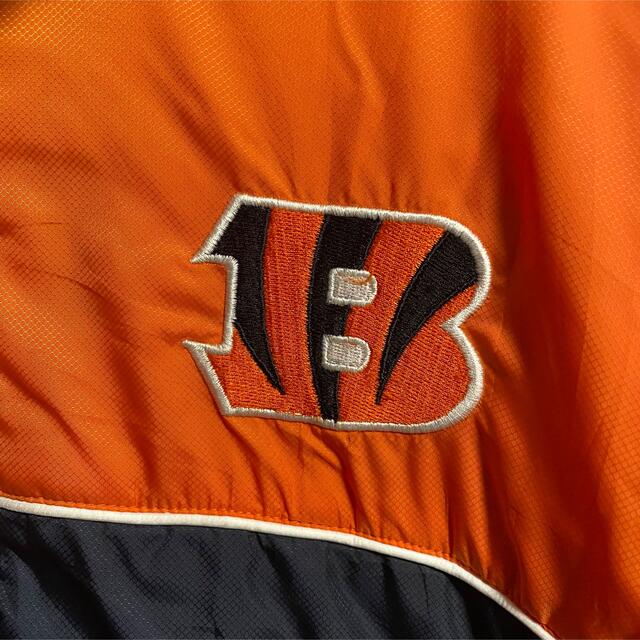 Reebok(リーボック)の90s 古着 NFL リーボック 刺繍ロゴ ナイロン ゆるだぼ ビッグシルエット メンズのジャケット/アウター(ブルゾン)の商品写真