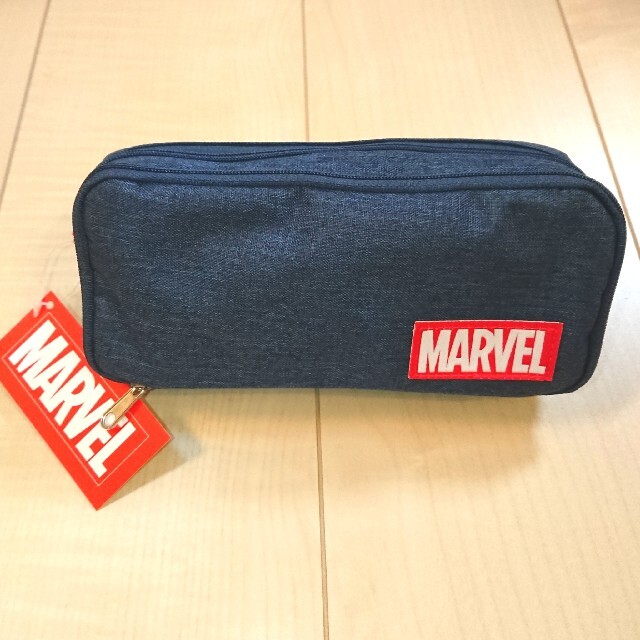 MARVEL(マーベル)のマーベル 筆箱 新品 MARVEL ペンケース ポーチ アベンジャーズ 筆記具 インテリア/住まい/日用品の文房具(ペンケース/筆箱)の商品写真