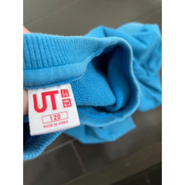 UNIQLO(ユニクロ)のトレーナー120センチ キッズ/ベビー/マタニティのキッズ服男の子用(90cm~)(Tシャツ/カットソー)の商品写真