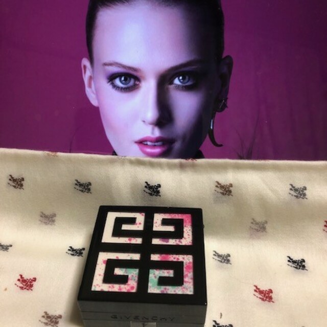 GIVENCHY(ジバンシィ)のジバンシィ チーク コスメ/美容のベースメイク/化粧品(チーク)の商品写真