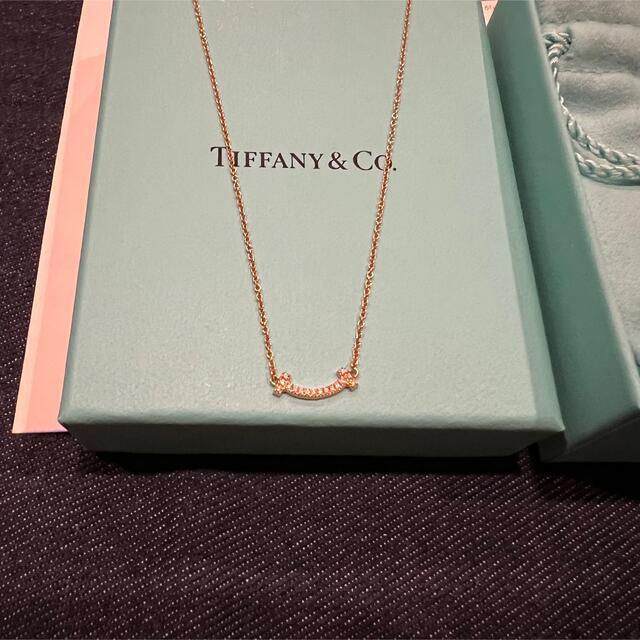 Tiffany & Co.(ティファニー)のティファニーTスマイルネックレスミニ　ピンクゴールド レディースのアクセサリー(ネックレス)の商品写真