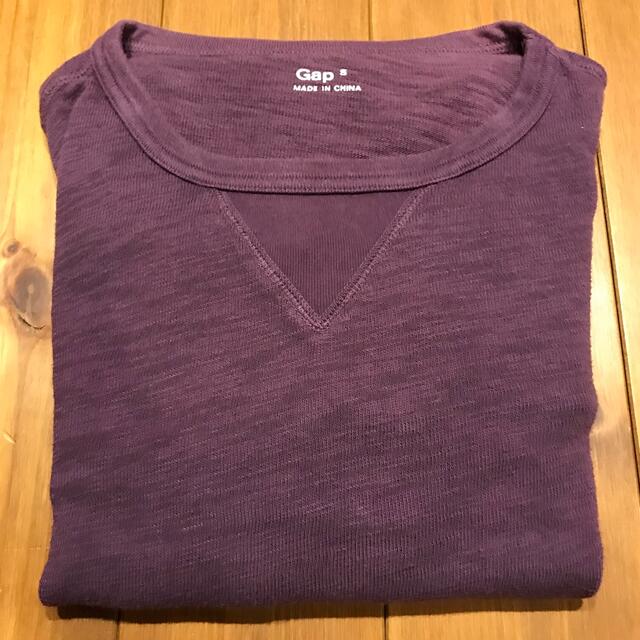 GAP(ギャップ)のGAP ギャップ ロンT ロングスリーブTシャツ 無地  Sサイズ パープル色 メンズのトップス(Tシャツ/カットソー(七分/長袖))の商品写真