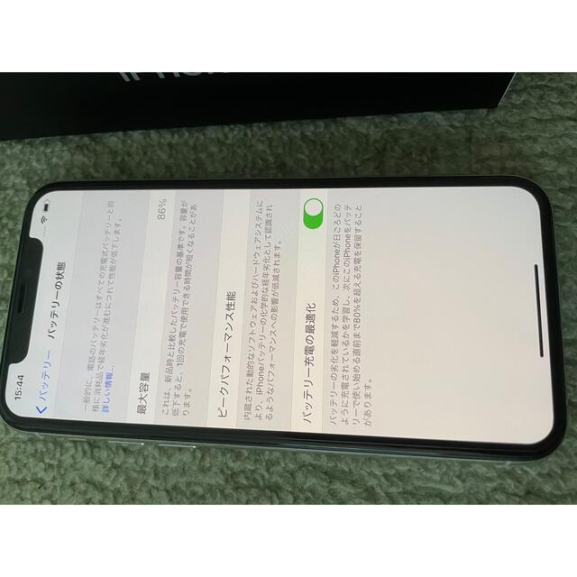 iPhone(アイフォーン)のiPhone11pro 256g シルバー　simフリー スマホ/家電/カメラのスマートフォン/携帯電話(スマートフォン本体)の商品写真