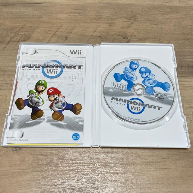 任天堂(ニンテンドウ)のマリオカート Wii ハンドル 2個セット 任天堂 エンタメ/ホビーのゲームソフト/ゲーム機本体(家庭用ゲームソフト)の商品写真