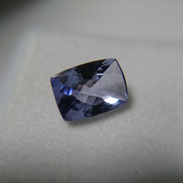 タンザナイト ルース No.4  0.9ct ハンドメイドの素材/材料(各種パーツ)の商品写真