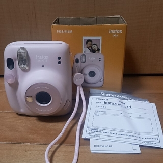 フジフイルム(富士フイルム)のinstax mini 11(フィルムカメラ)