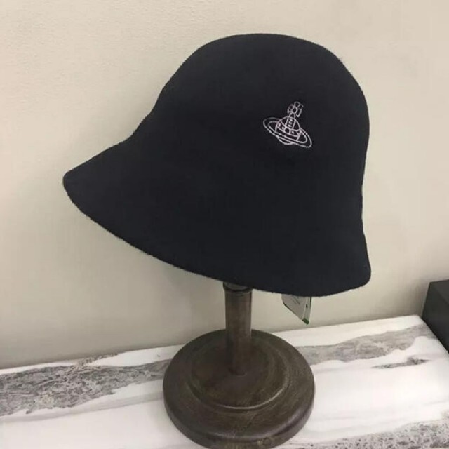 Vivienne Westwood(ヴィヴィアンウエストウッド)のヴィヴィアンウエストウッド バケットハット♡ブラック レディースの帽子(ハット)の商品写真