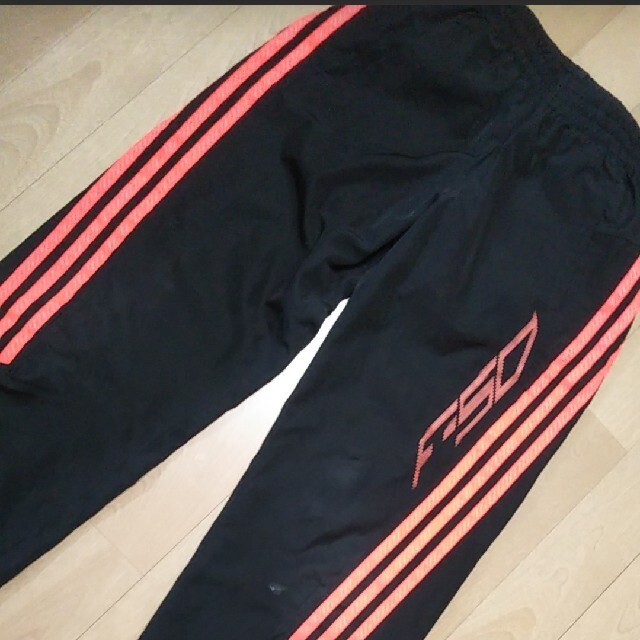 adidas(アディダス)のadidas パンツ ロゴ 140cm キッズ/ベビー/マタニティのキッズ服男の子用(90cm~)(パンツ/スパッツ)の商品写真