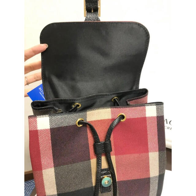 BURBERRY BLUE LABEL(バーバリーブルーレーベル)のブルーレーベル　リュック　バッグ　赤　茶　黒　新品未使用 レディースのバッグ(リュック/バックパック)の商品写真