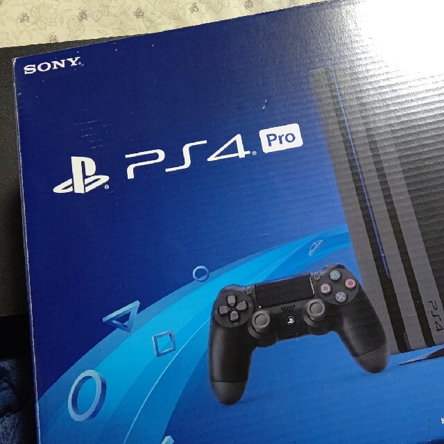 PlayStation4(プレイステーション4)のPlayStation4 Pro CUH-7200BB01 エンタメ/ホビーのゲームソフト/ゲーム機本体(家庭用ゲーム機本体)の商品写真