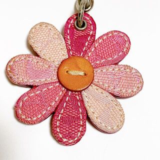 COACH - COACH コーチ キーホルダー チャーム 花 フラワーの通販 by お