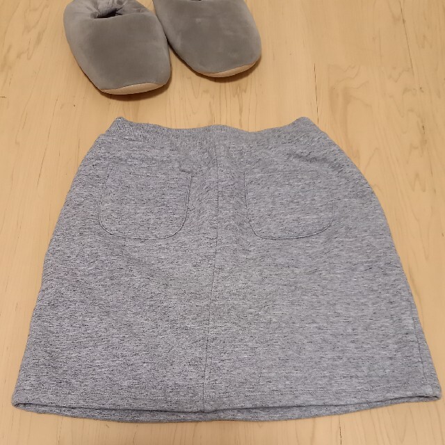 UNIQLO(ユニクロ)の裏ボアスカート キッズ/ベビー/マタニティのキッズ服女の子用(90cm~)(スカート)の商品写真