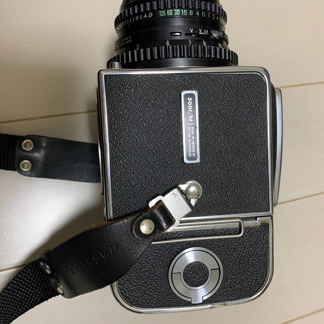 LEICA(ライカ)のHasselblad  500C/M + Planar80mm おまけ付き スマホ/家電/カメラのカメラ(フィルムカメラ)の商品写真