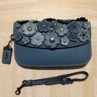 コーチ(COACH)のCOACH ティーローズ   本革クラッチバック 長財布(クラッチバッグ)