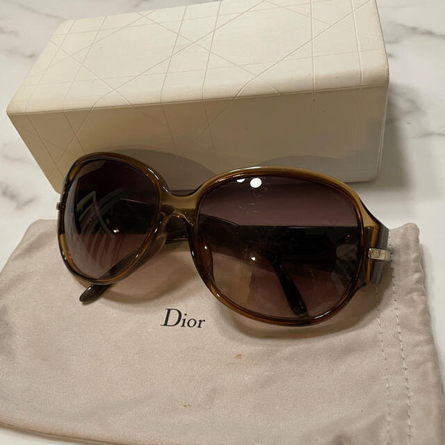 Christian Dior(クリスチャンディオール)の【値下げ】Dior サングラス レディースのファッション小物(サングラス/メガネ)の商品写真