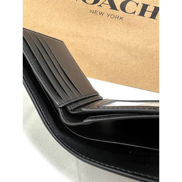 COACH - COACH コーチ キースヘリングコラボ 二つ折り財布 パスケース付き の通販 by itomo's shop｜コーチならラクマ