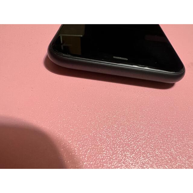 iPhone(アイフォーン)の専用　iPhone 11 ブラック 256 GB Softbank SIMフリー スマホ/家電/カメラのスマートフォン/携帯電話(スマートフォン本体)の商品写真