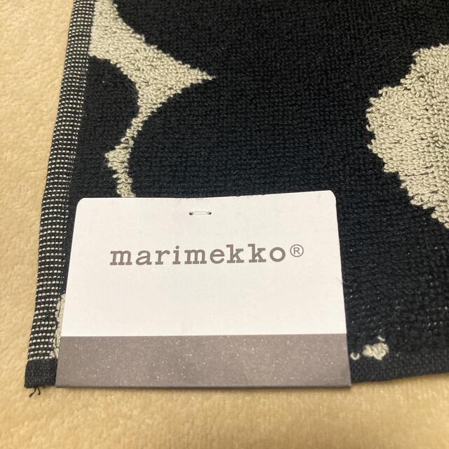 marimekko(マリメッコ)の【新品】マリメッコ  ウニッコ　ハンドタオル レディースのファッション小物(ハンカチ)の商品写真