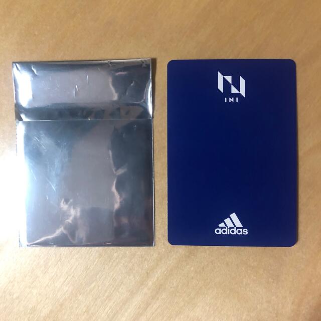 【adidas】INI カード (全員／集合)