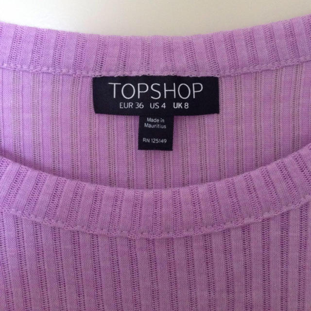 TOPSHOP(トップショップ)のTOPSHOP ❇︎ ショート丈 Tシャツ レディースのトップス(Tシャツ(半袖/袖なし))の商品写真