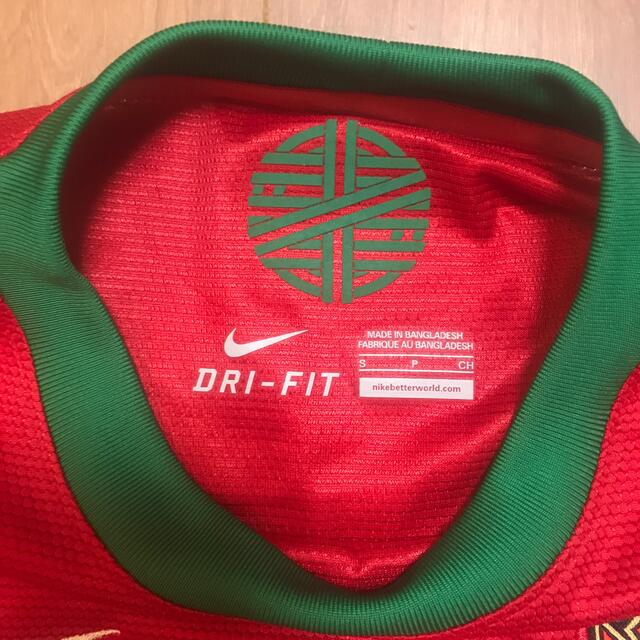 NIKE(ナイキ)のナイキ　FPF ポルトガル代表　Tシャツ　メンズSサイズ スポーツ/アウトドアのサッカー/フットサル(ウェア)の商品写真