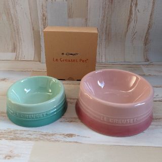 ルクルーゼ(LE CREUSET)の新品未使用 犬用　ル・クルーゼ ＳとM 2点セット(犬)