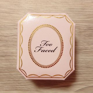 トゥフェイス(Too Faced)のToo Faced✰マルチユースハイライター✰(フェイスパウダー)