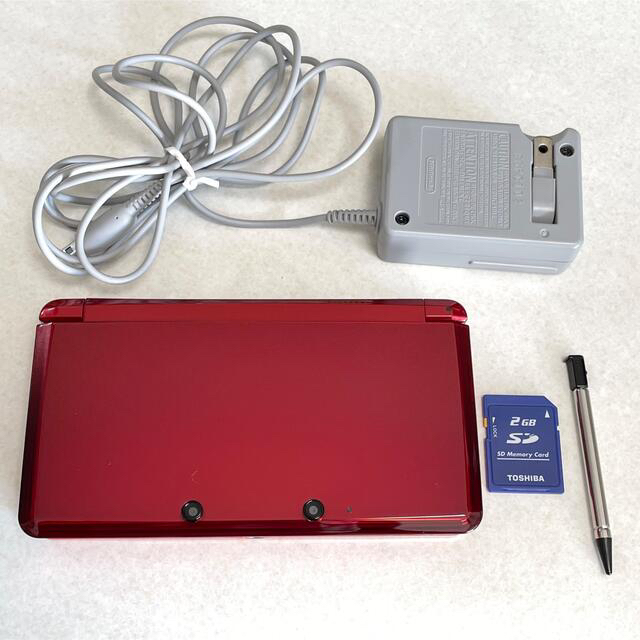 ニンテンドー3DS(ニンテンドー3DS)の美品【ニンテンドー3DS本体（付属品付）】中古品 エンタメ/ホビーのゲームソフト/ゲーム機本体(携帯用ゲーム機本体)の商品写真