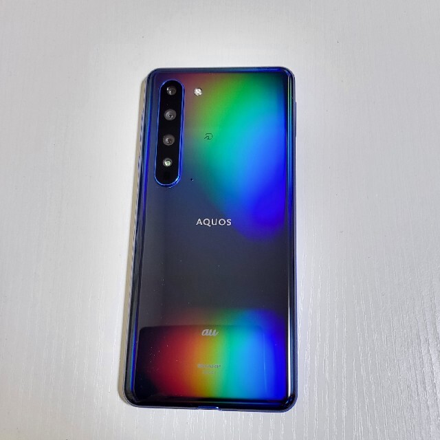 AQUOS(アクオス)のau AQUOS R5G SHG01 新品同様 本体+おまけ スマホ/家電/カメラのスマートフォン/携帯電話(スマートフォン本体)の商品写真