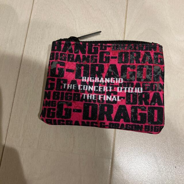 BIGBANG(ビッグバン)のBIGBANG ジヨン　コインケース　ピンク エンタメ/ホビーのタレントグッズ(ミュージシャン)の商品写真